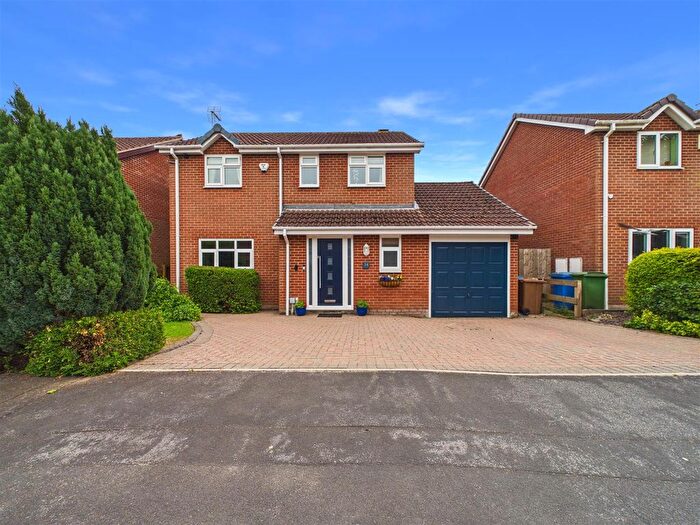 4 Bedroom Detached House For Sale In Castle Drive, South Cave, HU15