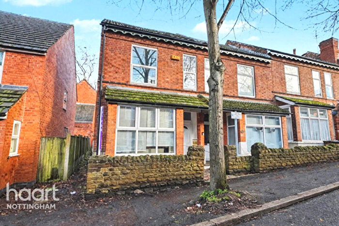 3 Bedroom End Of Terrace House For Sale In Derby Grove, Nottingham, NG7