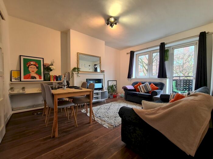 3 Bedroom Flat To Rent In Ellsworth Street, London, E2
