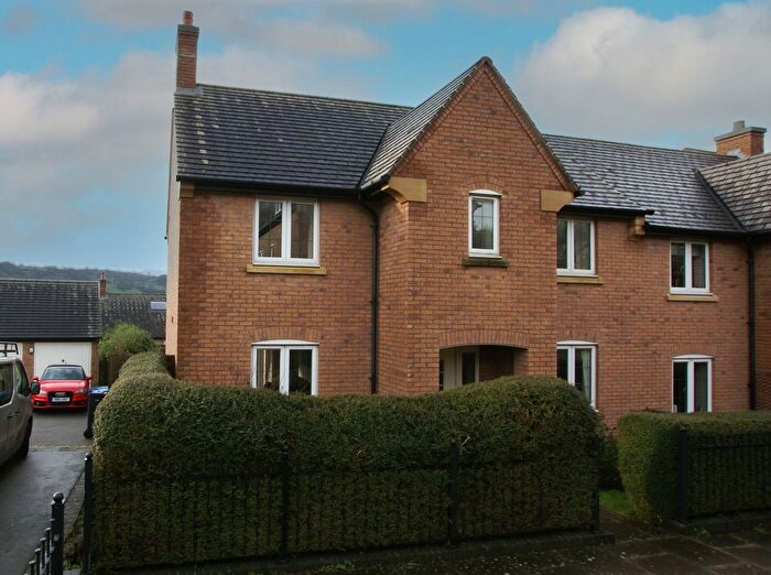 3 Bedroom Semi Detached House For Sale In Morledge, Matlock, DE4