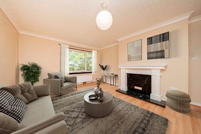 2 Bedroom Flat For Sale In Christian Grove, Edinburgh, EH15