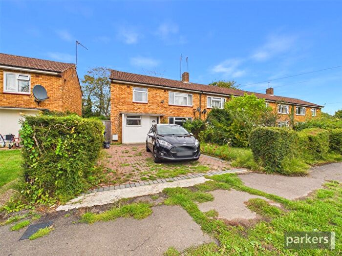 3 Bedroom End Of Terrace House For Sale In Finch Road, Earley, Reading, Berkshire, RG6