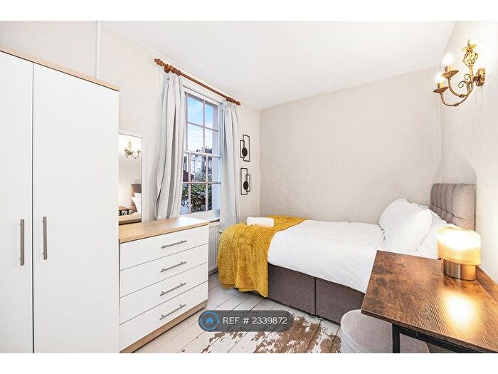 3 Bedroom Maisonette To Rent In Beatty Street, London, NW1