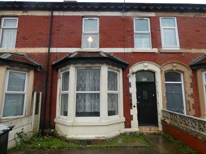 2 Bedroom Flat To Rent In Clifford Road, Blackpool, FY1