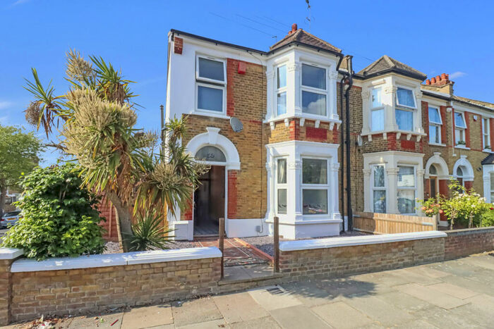 4 Bedroom End Of Terrace House To Rent In Federation Road, London, SE2