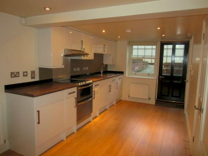 1 Bedroom Flat To Rent In Railway Road, King's Lynn, PE30