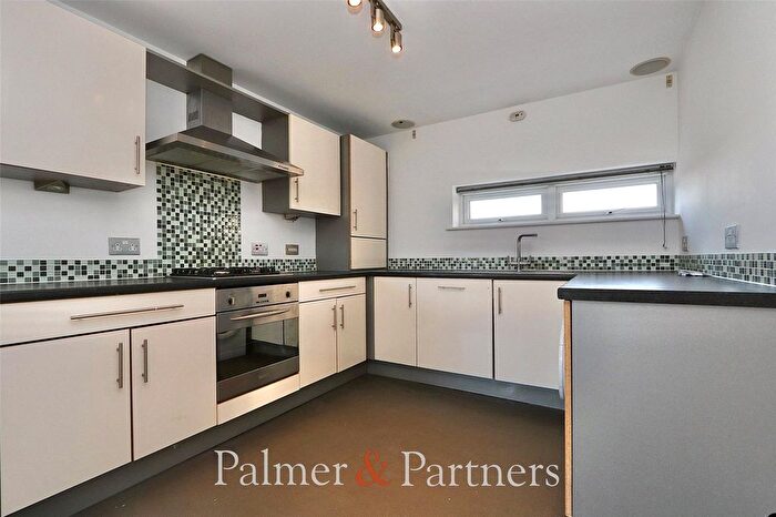 2 Bedroom Flat To Rent In Fore Hamlet, Ipswich, Suffolk, IP3