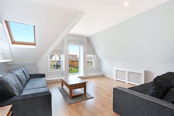 2 Bedroom Penthouse To Rent In Nightingale Lane, London, SW12