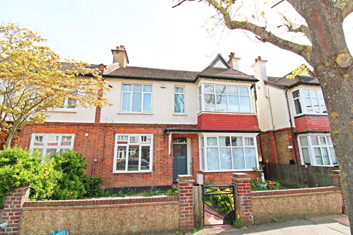 2 Bedroom Maisonette For Sale In Queens Road, Beckenham, BR3