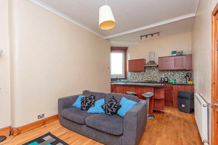 1 Bedroom Flat To Rent In Pinkie Road, Edinburgh, EH21