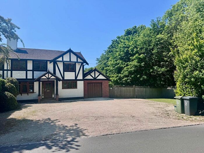 4 Bedroom Semi-Detached House To Rent In Potters Lane, Guildford, GU23