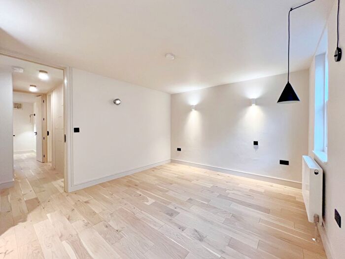 2 Bedroom Flat To Rent In Great Titchfield Street, Fitzrovia, W1W