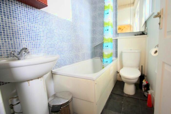 2 Bedroom Flat To Rent In Miller Road, London, SW19