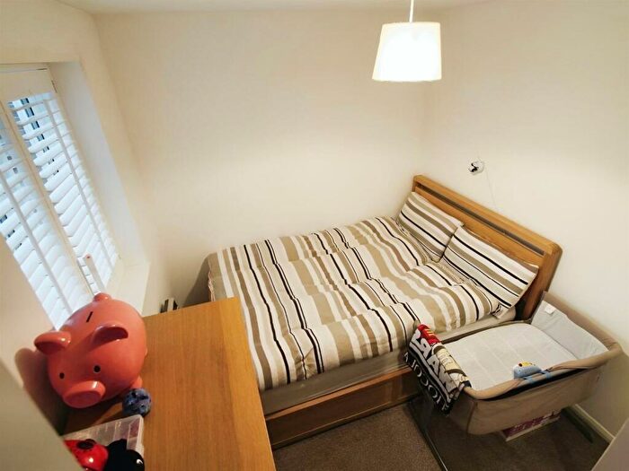 1 Bedroom Flat To Rent In Mandeville Court, Chingford, London, E4