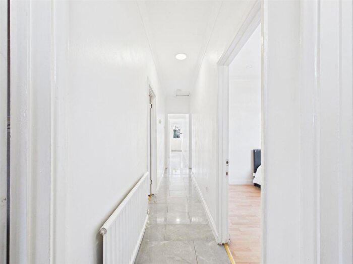 2 Bedroom Bungalow For Sale In Colton Gardens, London, N17