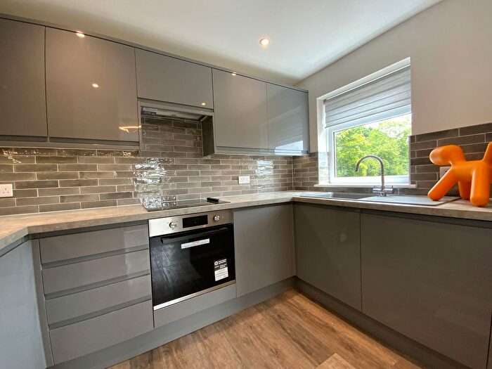 1 Bedroom Flat To Rent In West Wycombe Road, High Wycombe, HP12