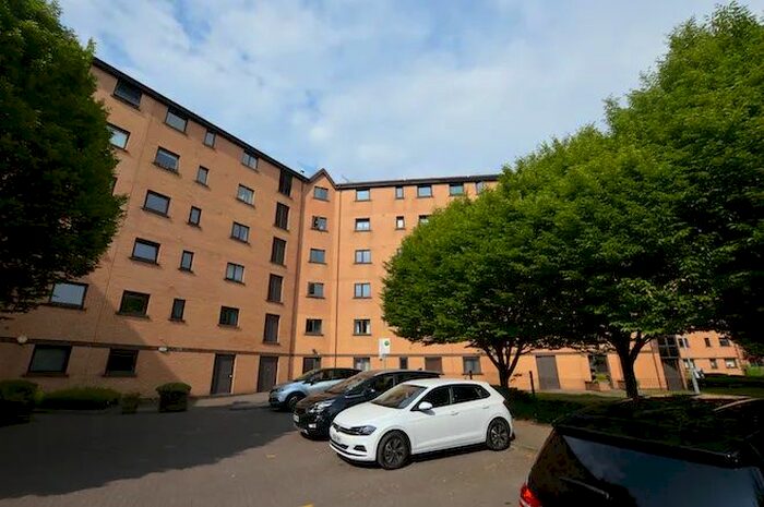 2 Bedroom Flat To Rent In Riverview Place, Glasgow, G5