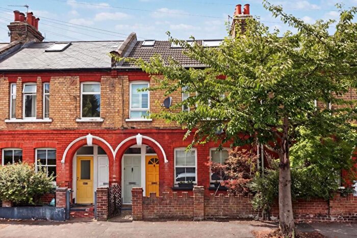 1 Bedroom Flat For Sale In Margaret Road, London, N16