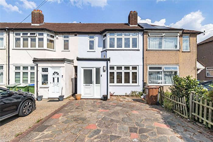3 Bedroom Terraced House For Sale In Radnor Avenue, South Welling, Kent, DA16