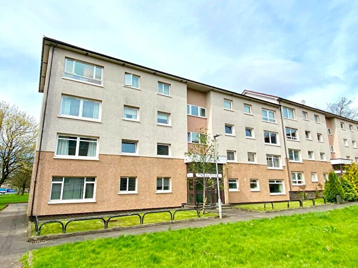 3 Bedroom Flat To Rent In Kennedy Path, Glasgow, G4
