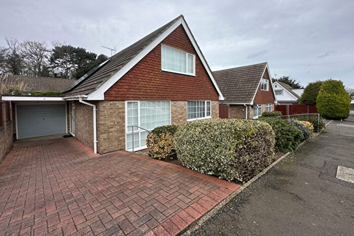 3 Bedroom Detached House For Sale In Farm Lane, Sholden, CT14