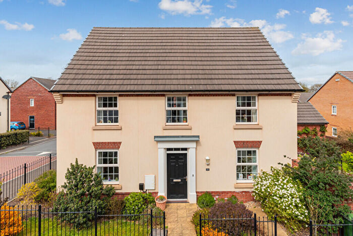 4 Bedroom Detached House For Sale In Monkerton Drive, Exeter, EX1