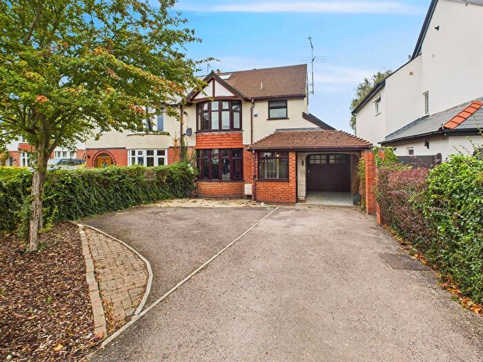 5 Bedroom Semi-detached House For Sale In Oxstalls Lane, Longlevens, GL2