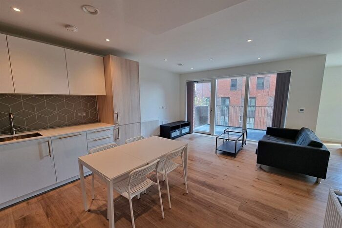 Studio To Rent In Blenheim Mansions, N8