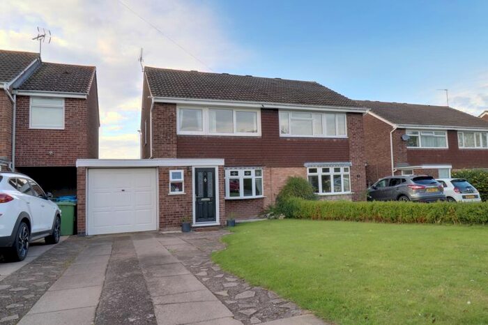 3 Bedroom Property To Rent In Prescott Drive, Penkridge, Stafford, ST19