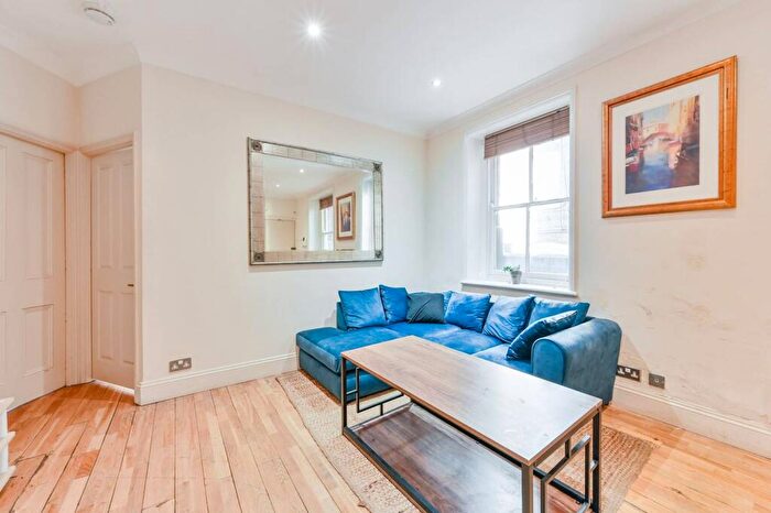 2 Bedroom Flat To Rent In Balcombe Street, Marylebone, London, NW1
