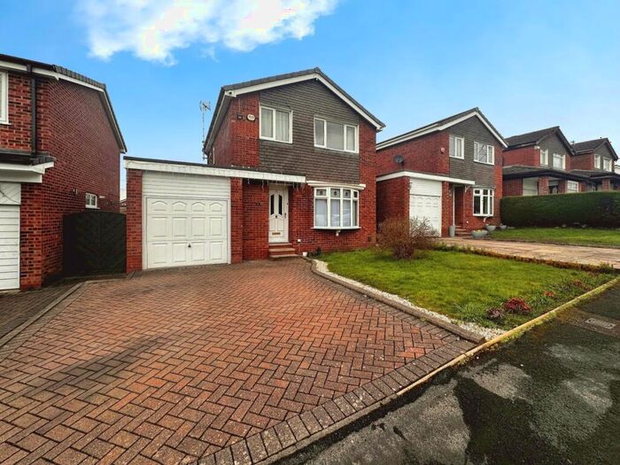 3 Bedroom Detached House To Rent In Thaxted Drive, Stockport, Greater Manchester, SK2