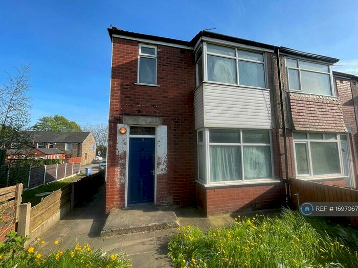 3 Bedroom End Of Terrace House To Rent In Third Avenue, Bury, BL9