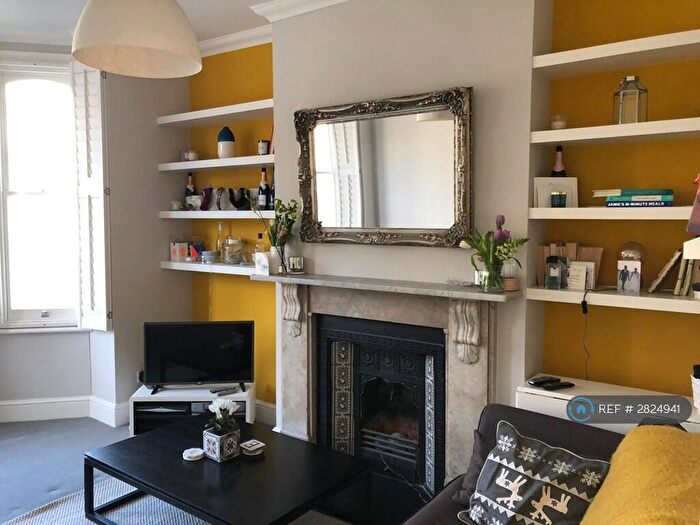 1 Bedroom Flat To Rent In Strathblaine Rd, London, SW11