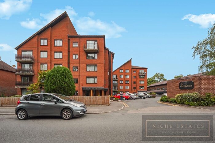 2 Bedroom Flat To Rent In Bridge Lane, London, NW11
