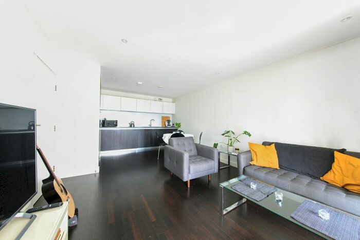 1 Bedroom Flat To Rent In Pump House Crescent, Brentford, London, TW8