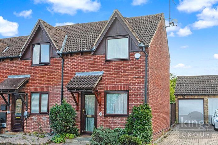 2 Bedroom End Of Terrace House For Sale In Sibneys Green, Harlow, CM18