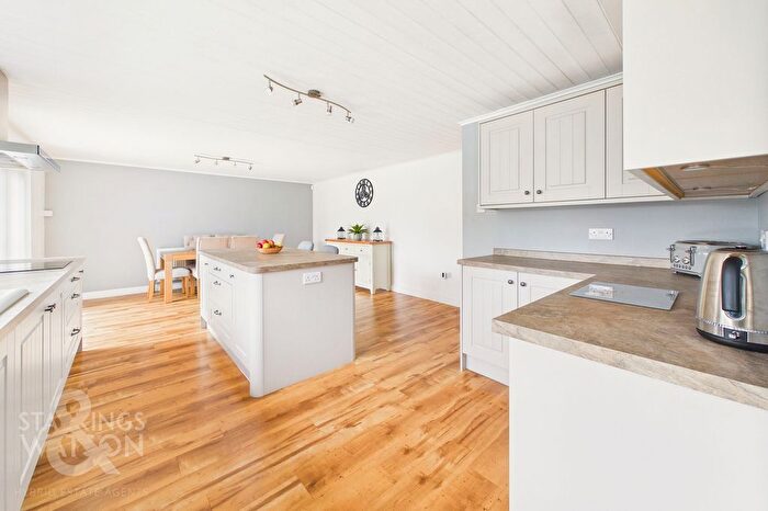 4 Bedroom Detached House For Sale In Harleston Road, Rushall, Diss, IP21