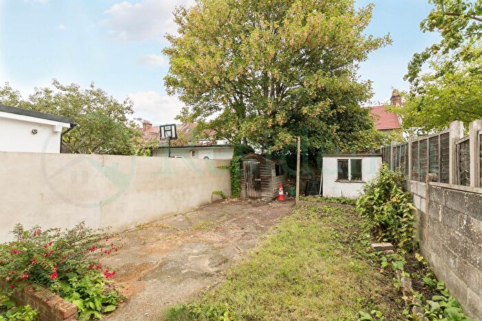 4 Bedroom Terraced House To Rent In Park Avenue, Mitcham, CR4