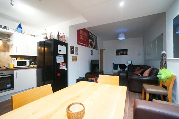 5 Bedroom House To Rent In Farrar Road, Bangor, LL57