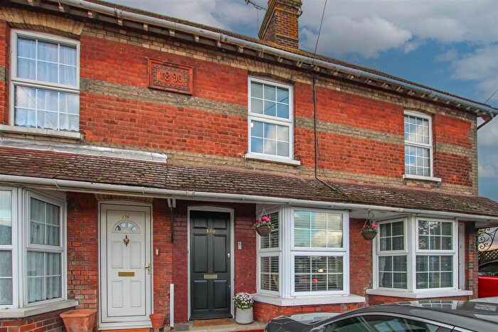 2 Bedroom Terraced House For Sale In Chelmsford Road, Shenfield, Brentwood, CM15