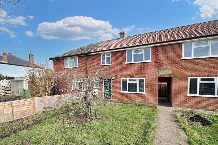 2 Bedroom Terraced House For Sale In Sunnyside, Sulhamstead, Reading, Berkshire, RG7