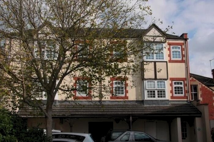 1 Bedroom Flat To Rent In Perretts Court, Melksham, SN12