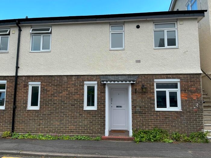 2 Bedroom Terraced House To Rent In Knotts Place, Sevenoaks, TN13