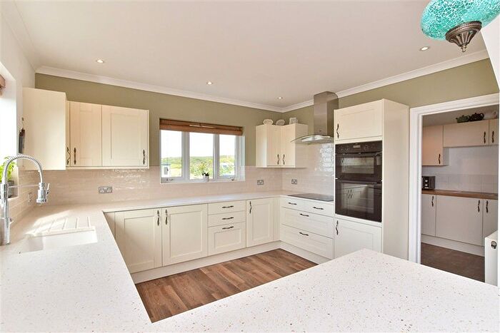 5 Bedroom Semi-Detached House For Sale In Westdean Avenue, Newhaven, East Sussex, BN9