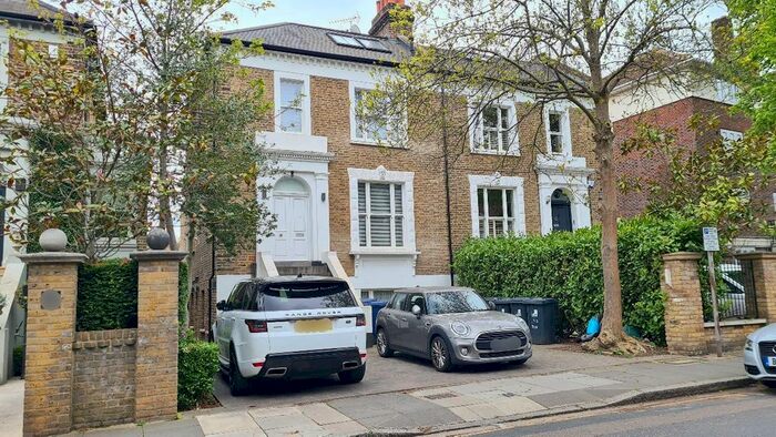 3 Bedroom Flat To Rent In The Grove, Ealing, London, W5