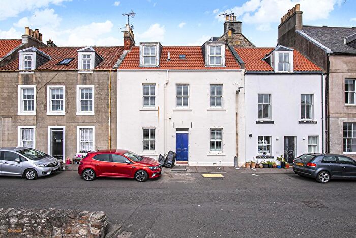 4 Bedroom Town House For Sale In Shore Street, Cellardyke, Fife, KY10