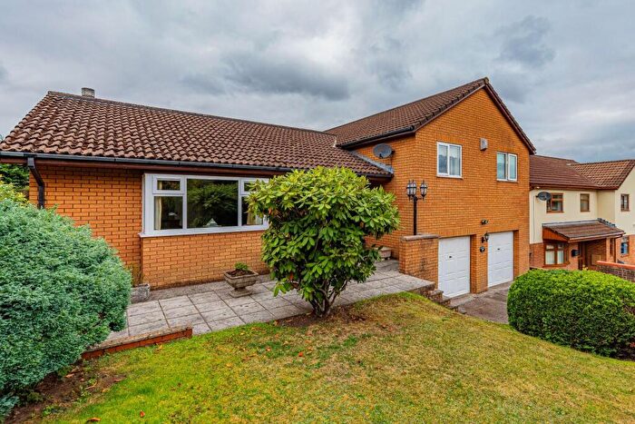 3 Bedroom Detached House For Sale In Heol-Y-Glyn, Treharris, CF46
