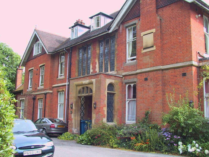 1 Bedroom Flat To Rent In Mount Park Road, Harrow On The Hill, Middlesex, HA1
