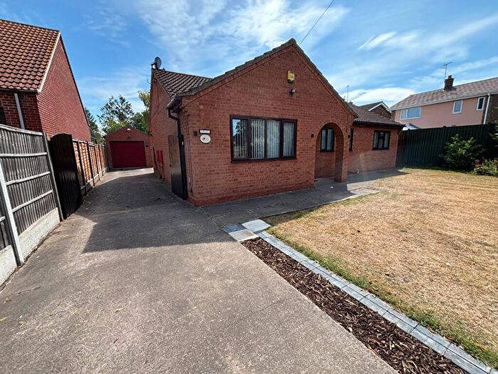 3 Bedroom Detached Bungalow For Sale In Walkerith Road, Morton, Gainsborough, DN21