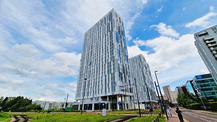 2 Bedroom Flat To Rent In Michigan Point, Salford, M50